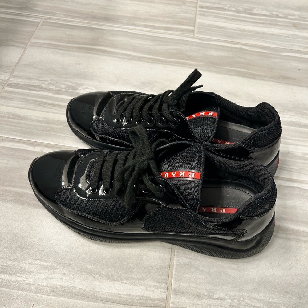 Prada - Picture 5 of 5